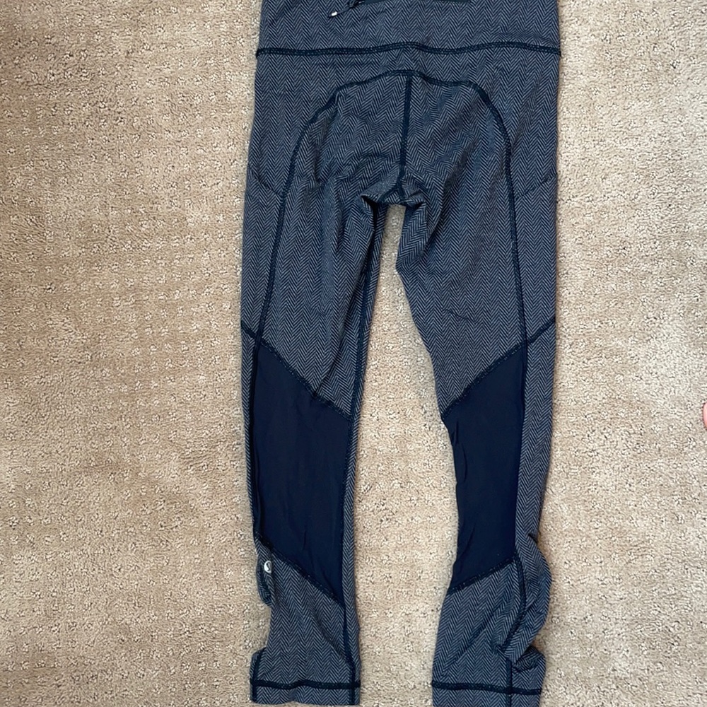 Lululemon cute detail leggings